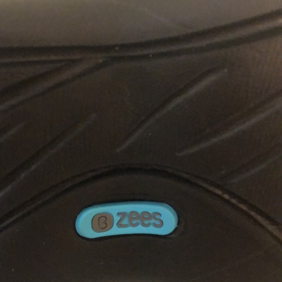 Bzees man made animal print slip on shoes size 8.5 - Picture 7 of 7